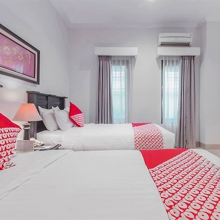 534 Sriwijaya Hotel Джакарта Екстер'єр фото