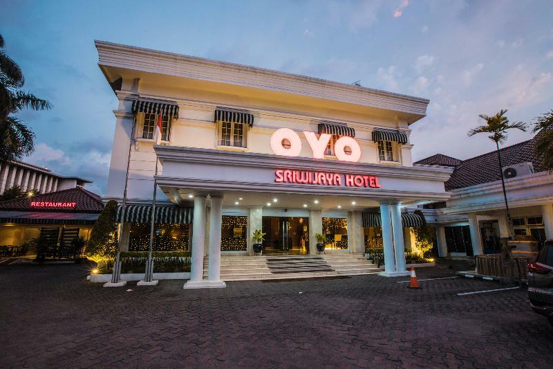 534 Sriwijaya Hotel Джакарта Екстер'єр фото