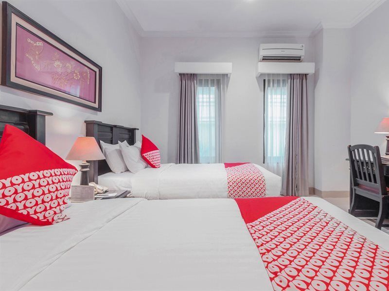534 Sriwijaya Hotel Джакарта Екстер'єр фото